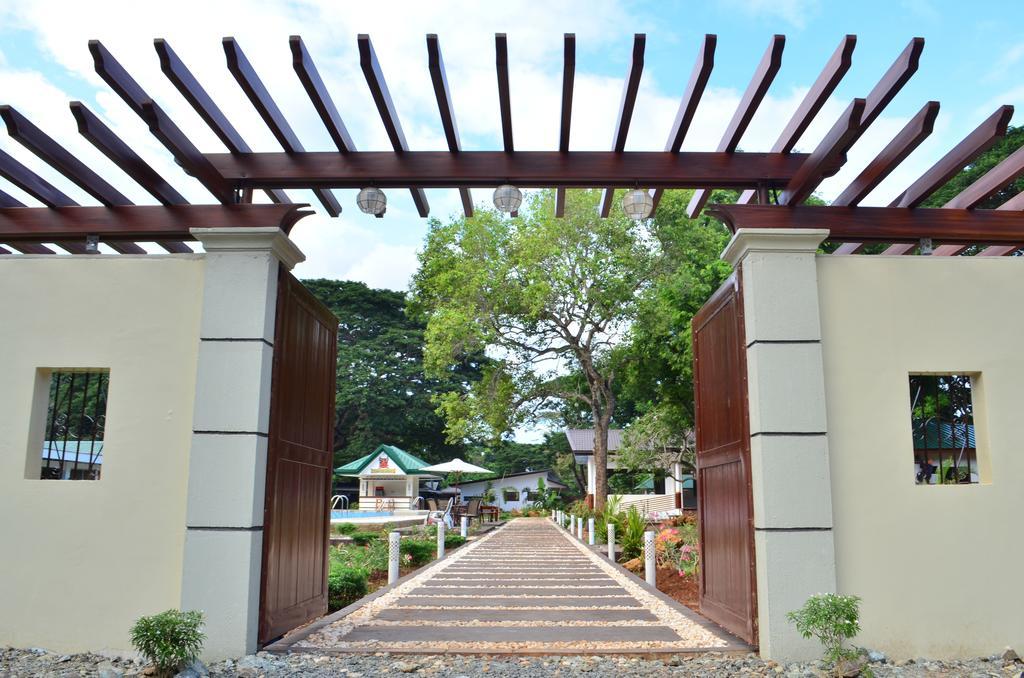 Ponce De Leon Garden Resort Powered By Aston Puerto Princesa Esterno foto