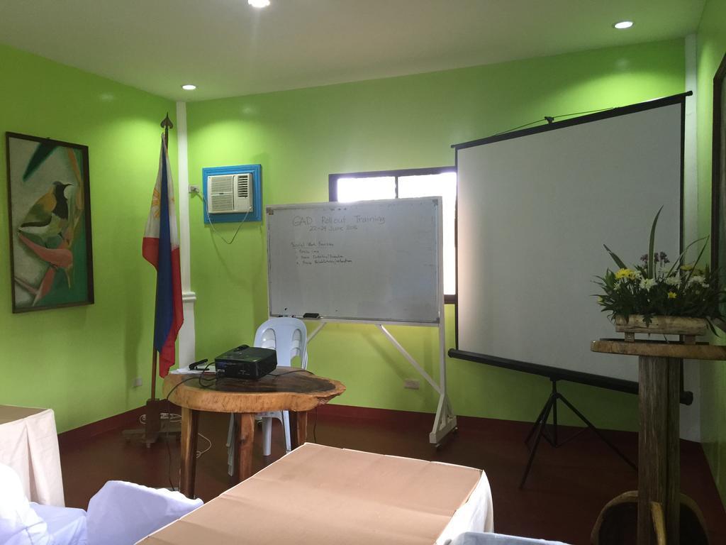 Ponce De Leon Garden Resort Powered By Aston Puerto Princesa Esterno foto