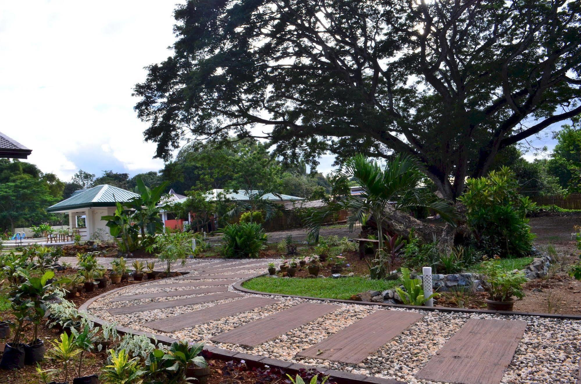 Ponce De Leon Garden Resort Powered By Aston Puerto Princesa Esterno foto