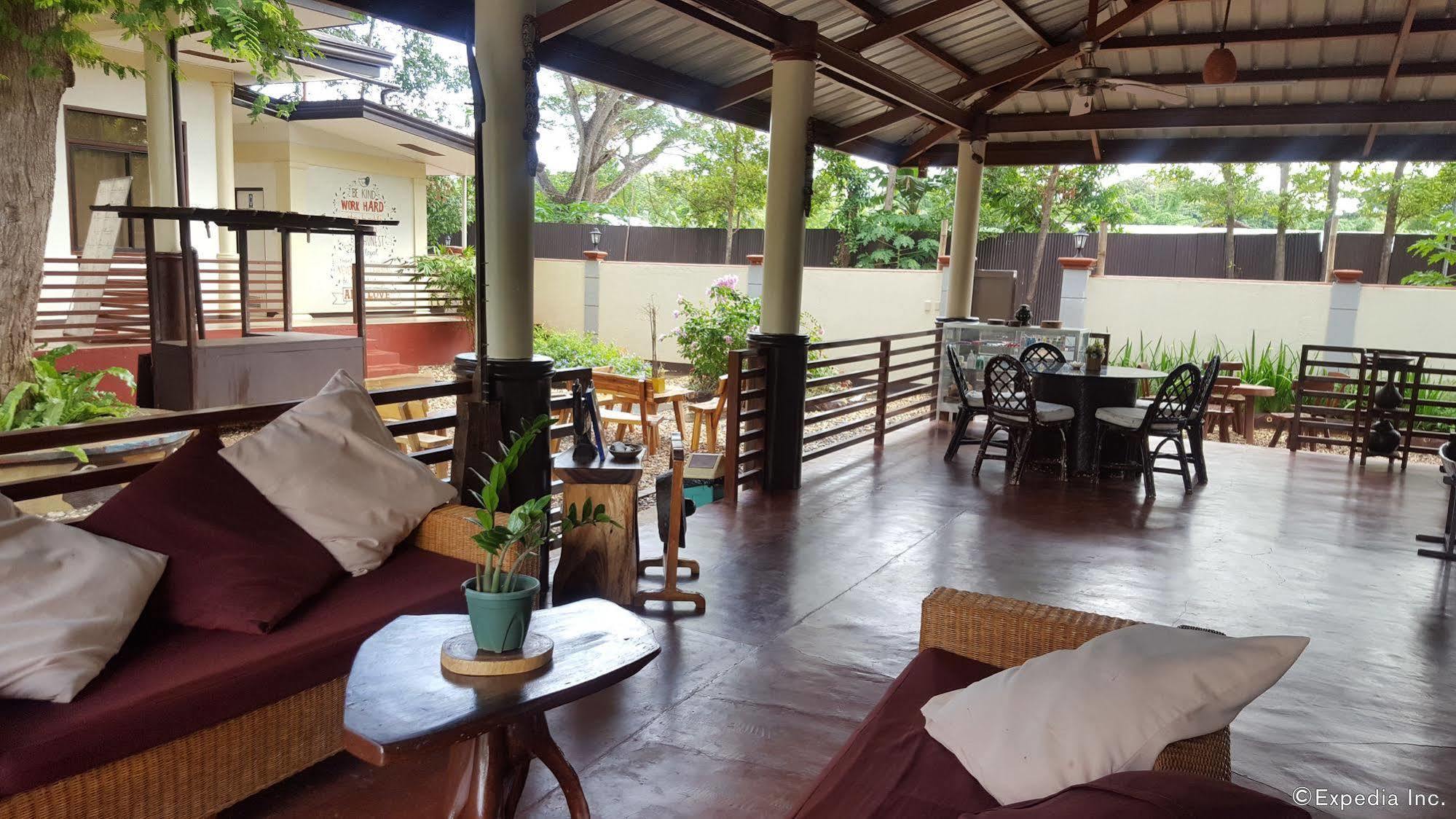 Ponce De Leon Garden Resort Powered By Aston Puerto Princesa Esterno foto