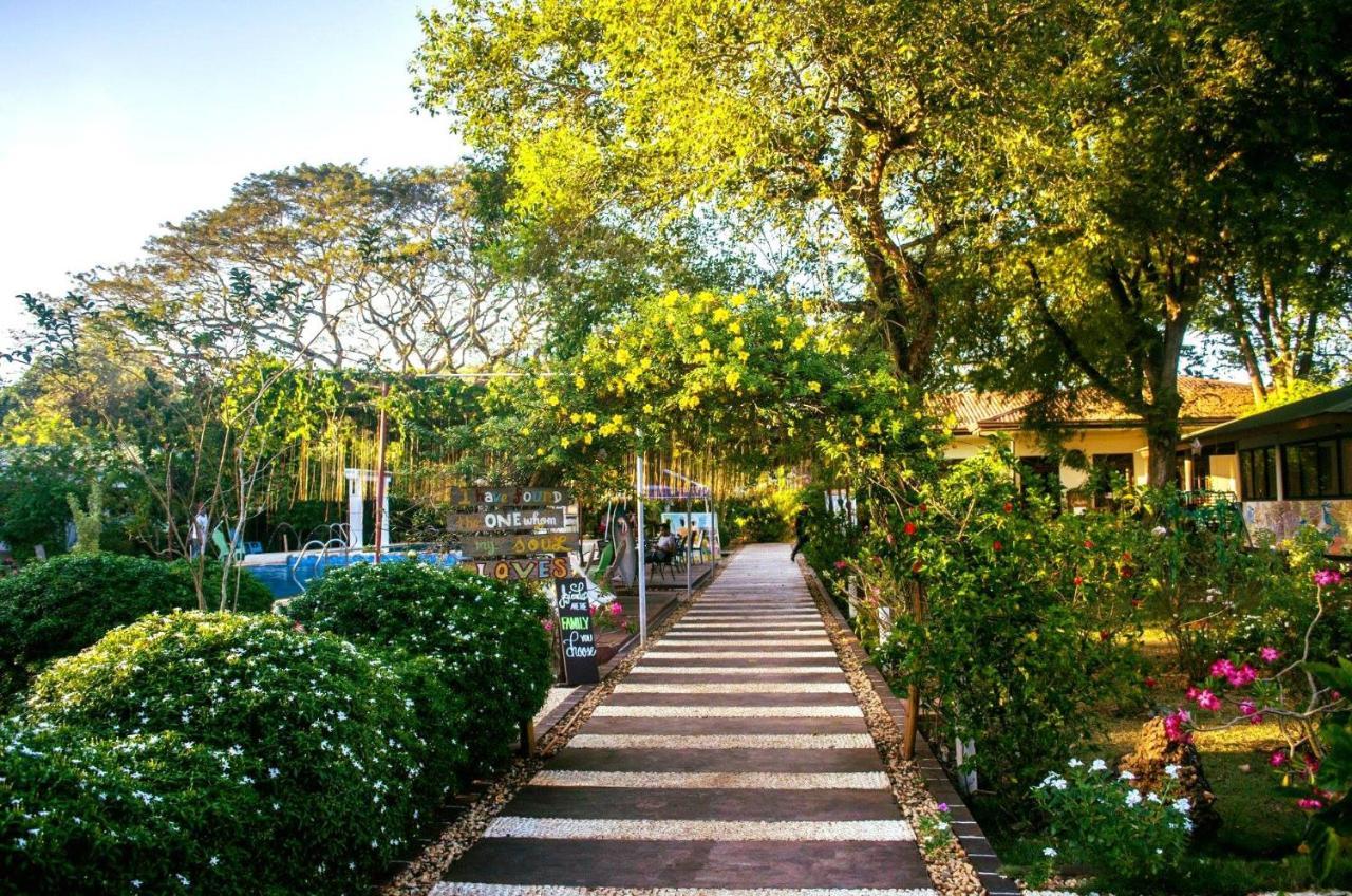 Ponce De Leon Garden Resort Powered By Aston Puerto Princesa Esterno foto