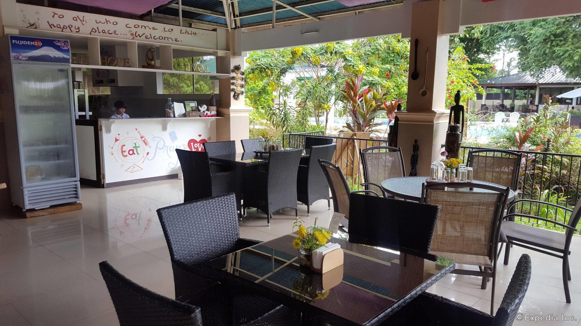Ponce De Leon Garden Resort Powered By Aston Puerto Princesa Esterno foto