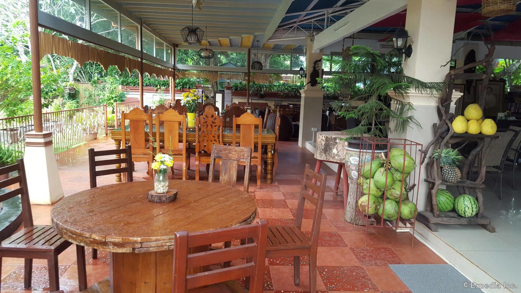 Ponce De Leon Garden Resort Powered By Aston Puerto Princesa Esterno foto