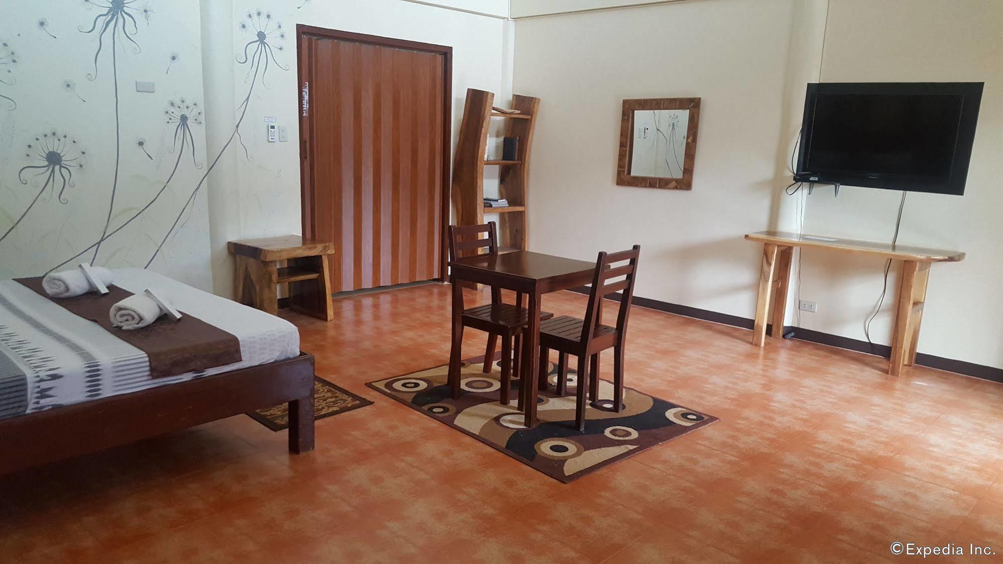 Ponce De Leon Garden Resort Powered By Aston Puerto Princesa Esterno foto